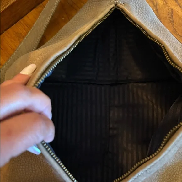 Coach 4944 Pebbled Leather Sling Backpack Taupe, Brass Hardware, Vintage 1990s - Picture 12 of 16